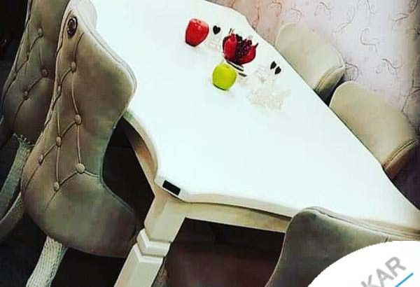 میز ناهارخوری