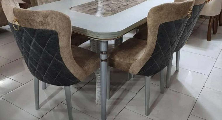 میز نهارخوری با صندلی