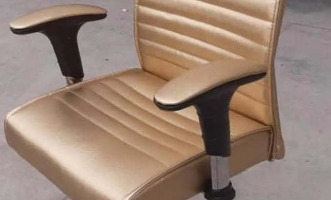 صندلی چرخدار جکدار چرمی